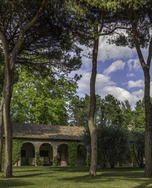Castello Benelli, scuderie